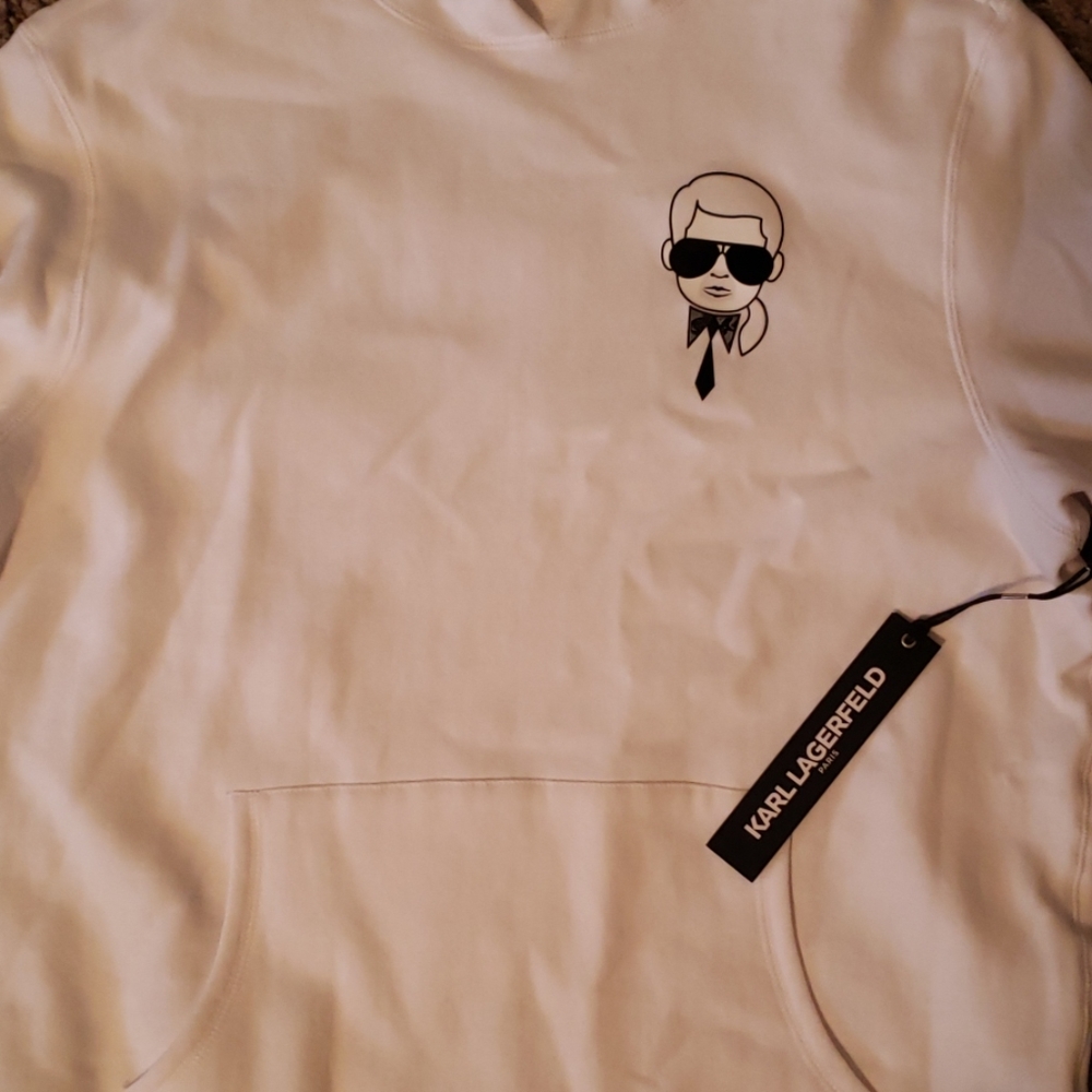 Karl Logo Hoodie
by KARL LAGERFELD PARIS - Picture 4 of 8